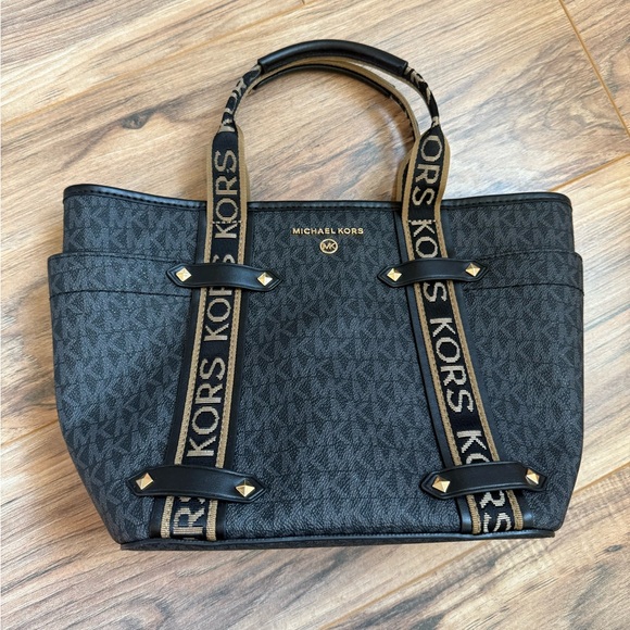 Michael Kors Maeve Small Black Monogram Tote Bag - Picture 3 of 15